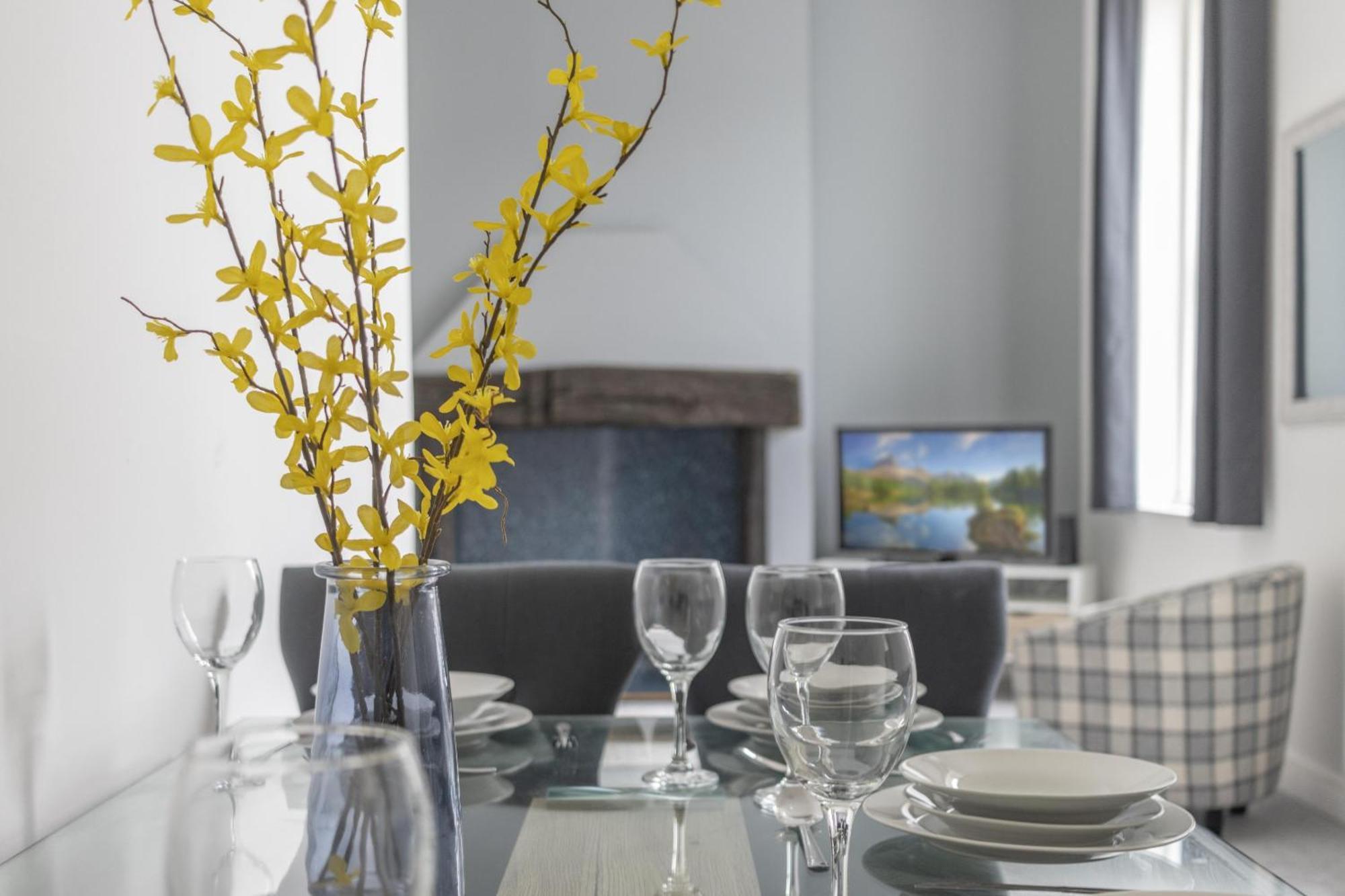 Alexandra - Large 3 Bed Perfect For Contractors, Free Parking, Fast Wifi And Great Value! Apartment Plymouth Luaran gambar