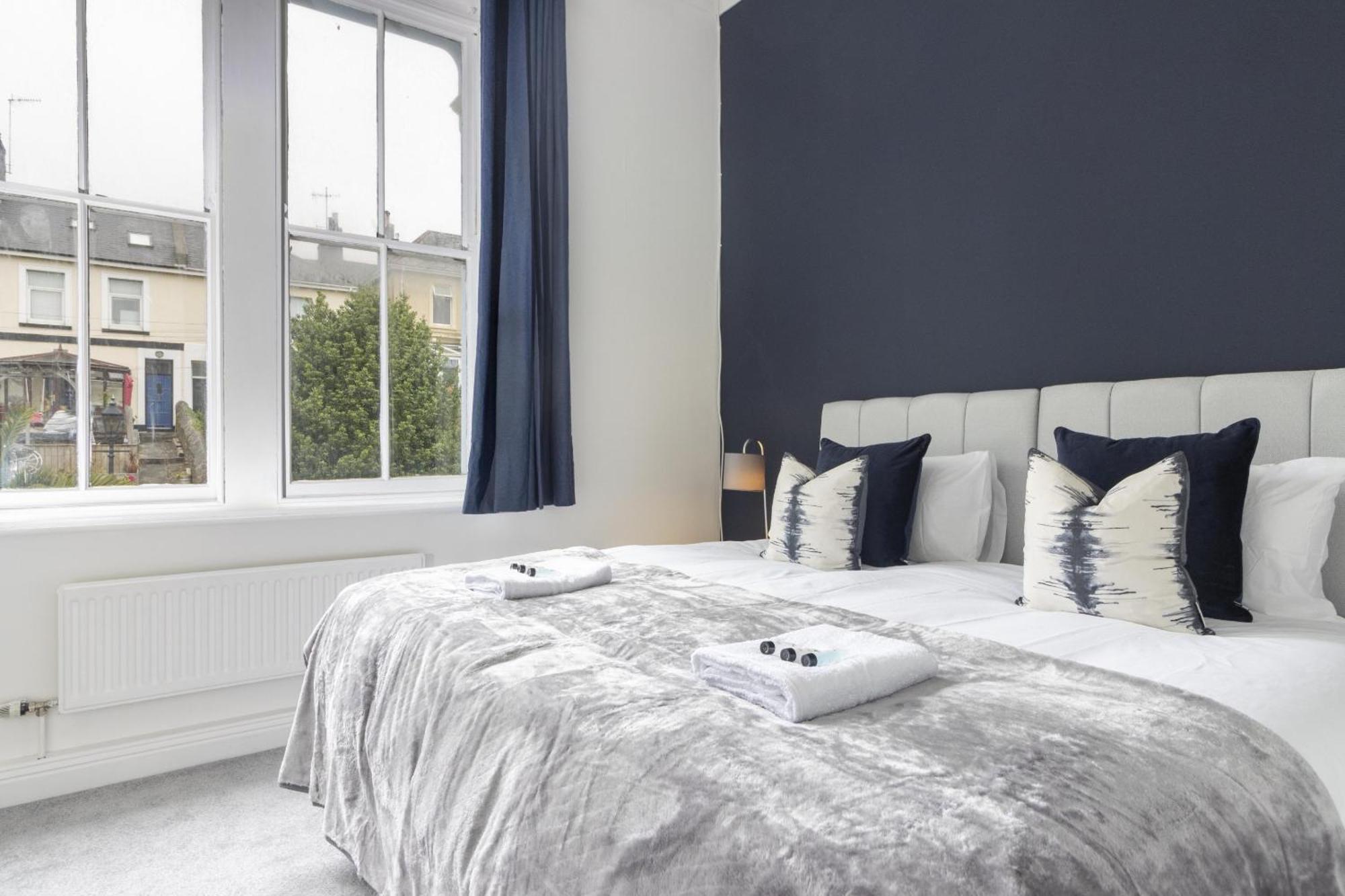 Alexandra - Large 3 Bed Perfect For Contractors, Free Parking, Fast Wifi And Great Value! Apartment Plymouth Luaran gambar